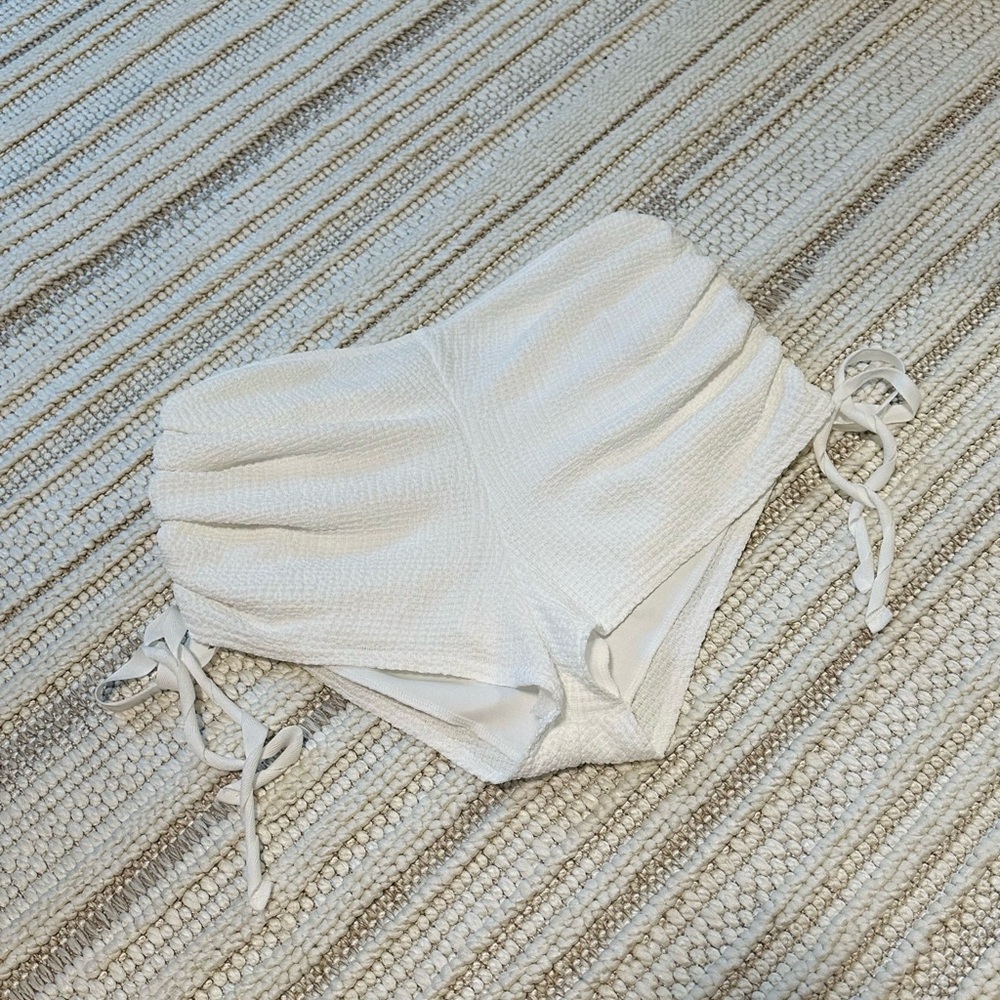 White Women's Shorts